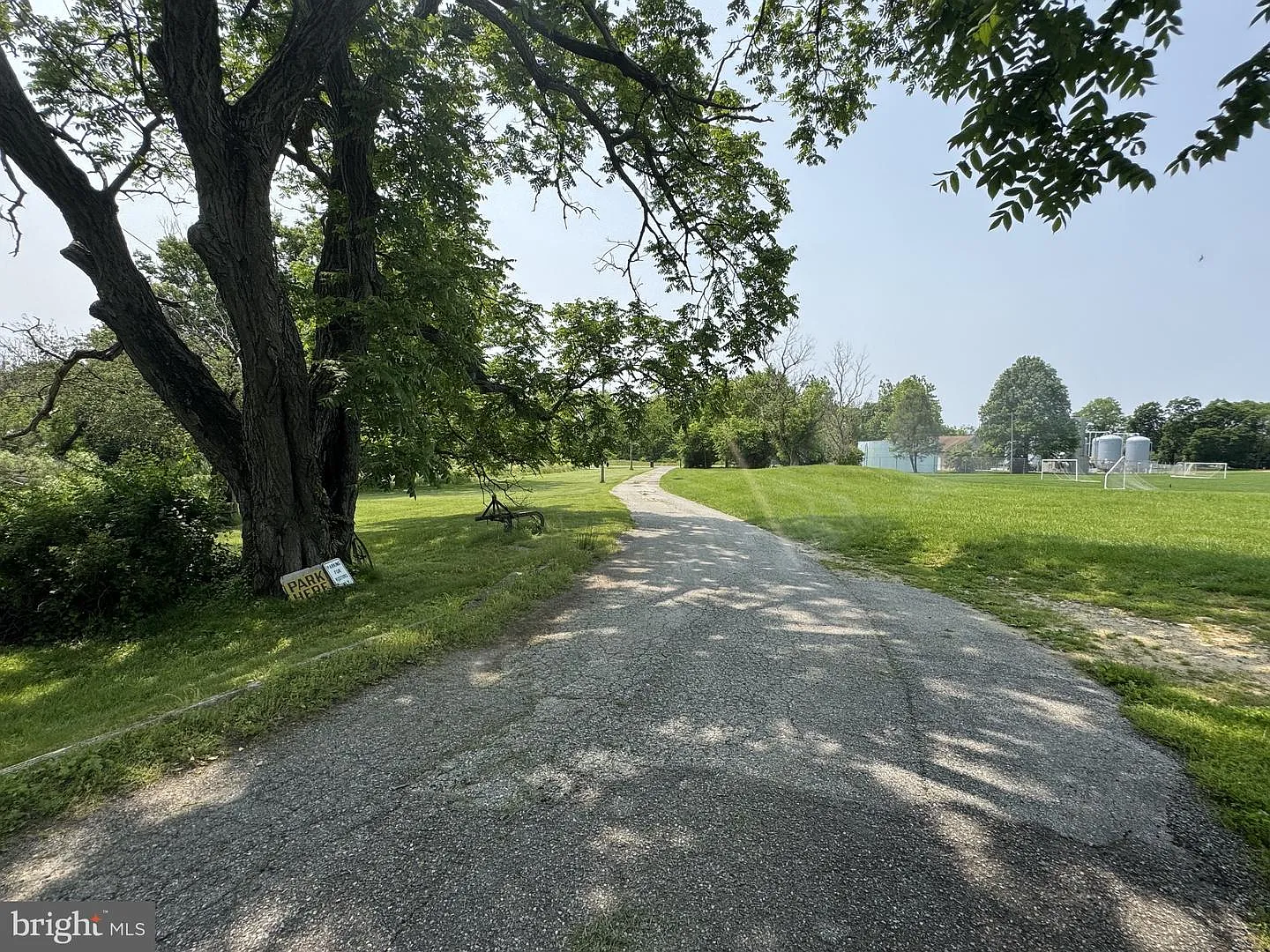 Driveway to Grant Ave
